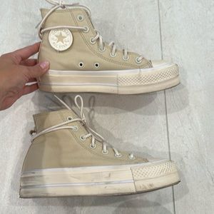 Chuck Taylor All Star Lift Sneaker in Oat Milk & Natural Ivory
